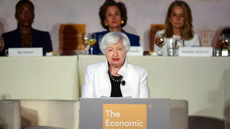 A secretária do Tesouro, Janet Yellen, fala durante um evento do Clube Econômico de Nova York em 13 de junho de 2024. (Michael M. Santiago/Getty Images)
