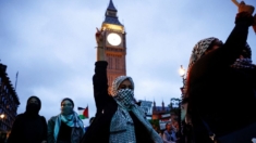 Ativistas pró-palestinos recebem sentenças alternativas por protesto em frente a casa de líder trabalhista de Londres