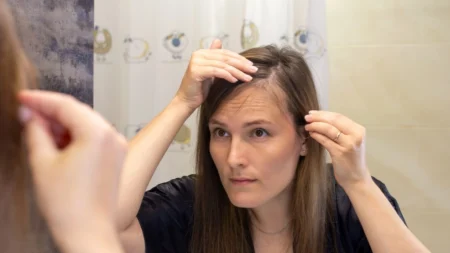 Confira 3 dicas para reduzir os cabelos grisalhos causados pelo estresse