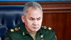 TPI emite mandados de prisão por crimes de guerra para general russo e ex-ministro da Defesa