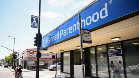 Planned Parenthood gastará US$ 40 milhões para apoiar os democratas no ciclo eleitoral de 2024