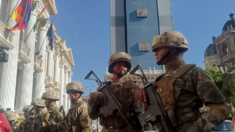 Militares invadem sede do governo da Bolívia