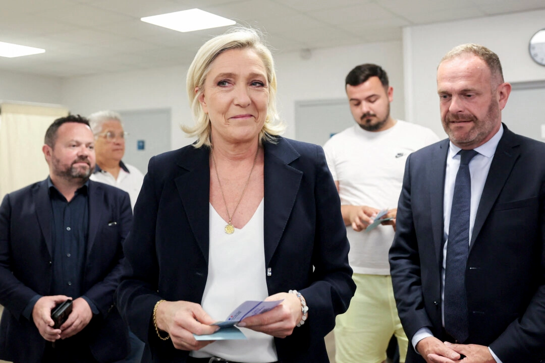 Projeção de vitória da direita no primeiro turno das eleições parlamentares francesas