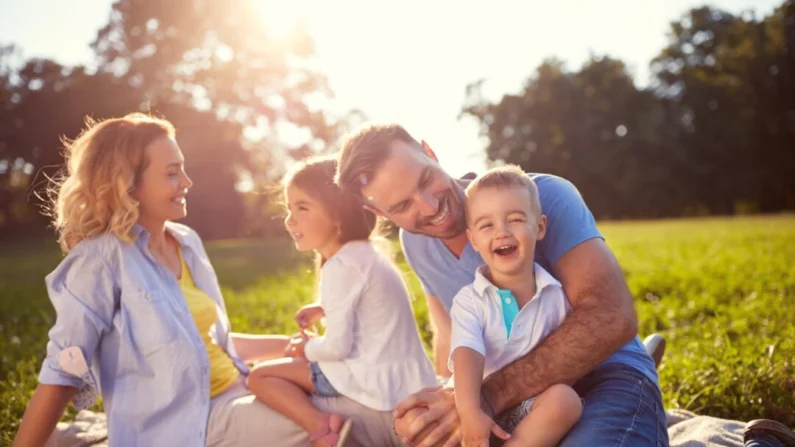 Casamento e família (Lucky Business/Shutterstock)
