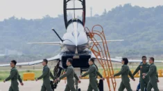 Departamento de Comércio dos EUA coloca 4 empresas na lista negra por treinarem pilotos militares chineses