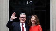 Trabalhista Keir Starmer assume como novo primeiro-ministro do Reino Unido