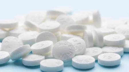 Aspirina em baixas doses alivia a inflamação causada pela privação do sono