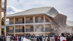 Sobe para 22 o número de mortos em desabamento de escola na Nigéria