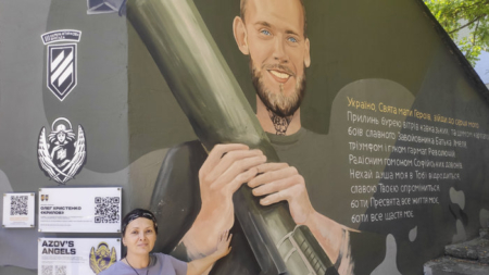 Murais ajudam a manter viva a memória dos soldados mortos na Ucrânia