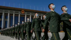 Líder chinês faz promoção militar não convencional antes de reunião política importante