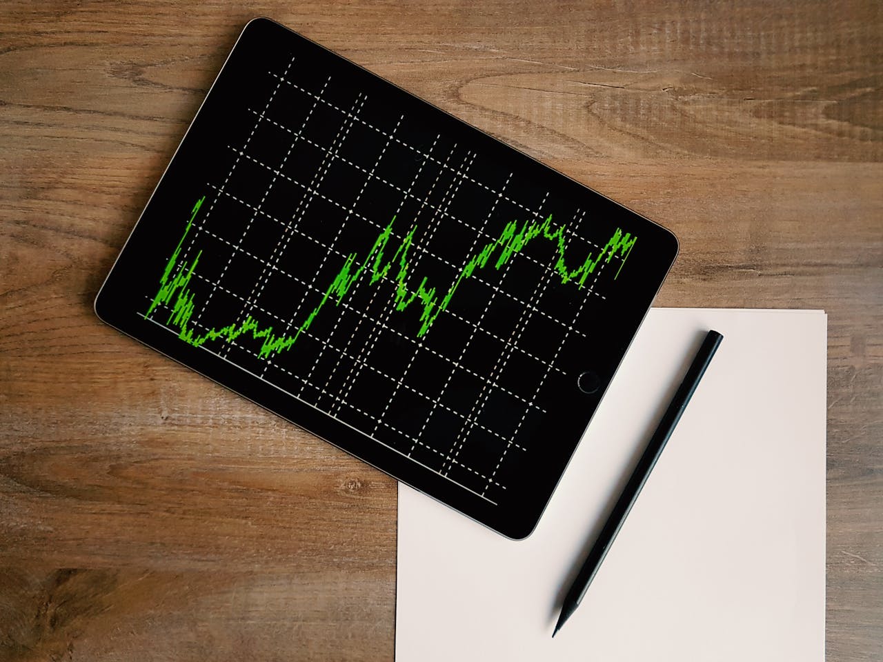 Demanda aumenta em agosto e supera produção nacional em queda