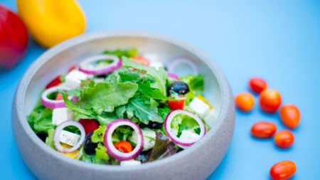 Comer frutas e vegetais aumenta a alcalinidade, protegendo os rins e o coração