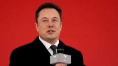 X de Elon Musk entra com ação antitruste contra anunciantes por boicote “massivo”