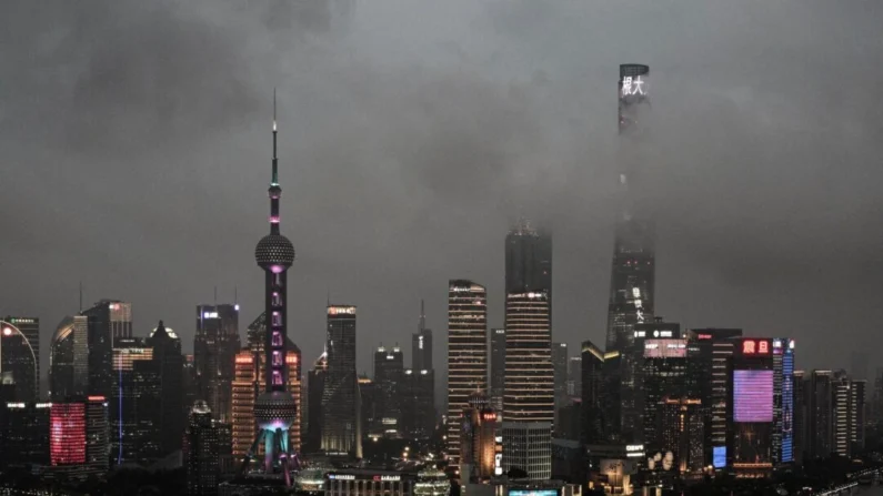 
O distrito financeiro de Lujiazui em Xangai em 5 de junho de 2024. (Hector Retamal/AFP via Getty Images)
