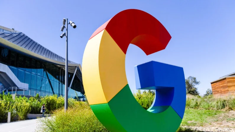 Logotipo do Google em Mountain View, Califórnia, em 23 de agosto de 2024. (Manuel Orbegozo/Reuters)
