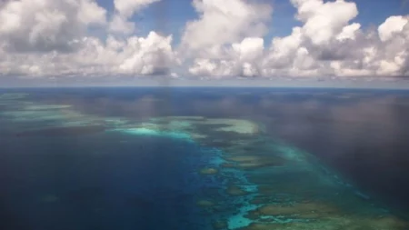 Marinhas dos EUA e da França realizam exercícios no mar das Filipinas em meio a tensões regionais