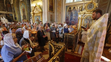 Parlamento ucraniano aprova lei que permite proibir Igreja vinculada à Rússia