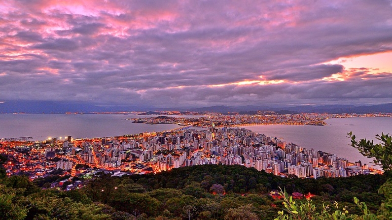 Morro da Cruz, Florianópolis - SC, Brasil (Foto: Oscar Fava)