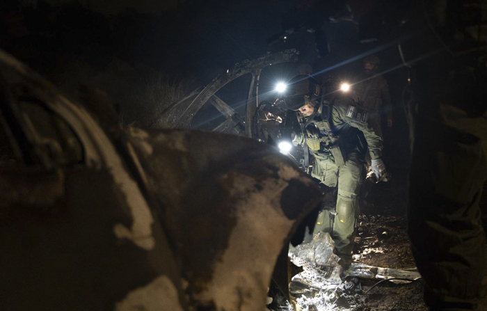 O exército israelense confirmou nesta manhã a morte de dois supostos agressores que, em operações simultâneas no assentamento de Karmei Tzur e no cruzamento da entrada do bloco de assentamentos de Gush Etzion, na Cisjordânia ocupada, perto de Hebron, tentaram explodir dois carros-bomba (EFE/Exército israelense)
