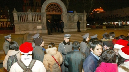 Polícia chinesa invade igreja em Chengdu e prende quatro pessoas