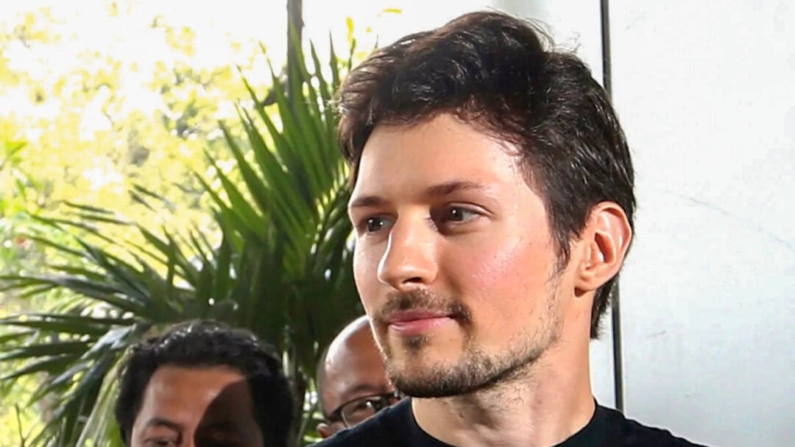 O cofundador do Telegram, Pavel Durov, aparece em um evento em Jacarta, Indonésia, em 1º de agosto de 2017 (Tatan Syuflana/AP Photo)