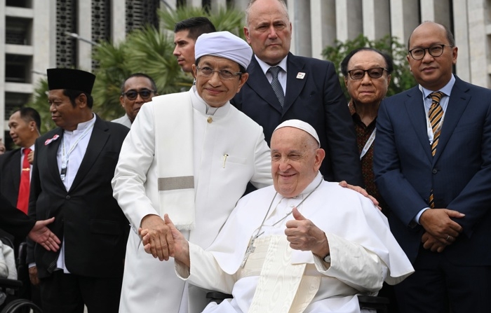 Papa Francisco com o Grande Imã, Nasaruddin Umarde, na Mesquita Istiqlal em Jacarta (EFE/EPA/ALESSANDRO DI MEO)