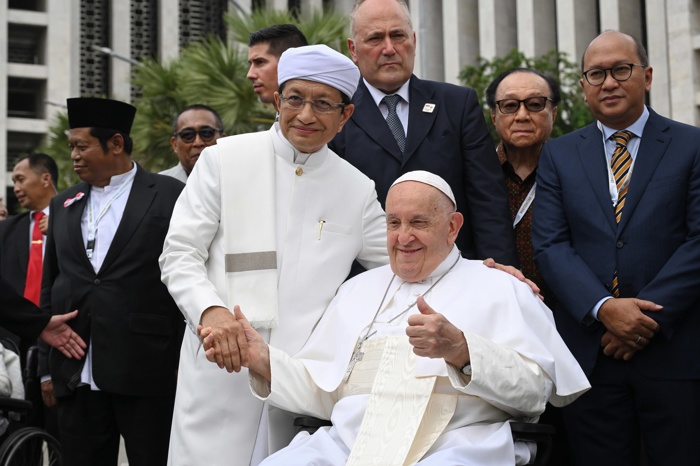 Polícia da Indonésia prende sete pessoas que pretendiam atacar o papa Francisco