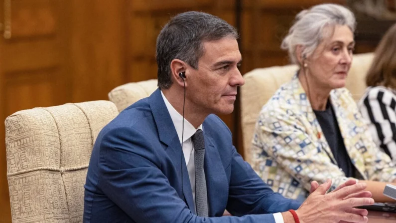 O primeiro-ministro da Espanha, Pedro Sánchez, reúne-se com o líder do regime comunista chinês, Xi Jinping (não retratado), na Casa de Hóspedes do Estado de Diaoyutai, em Pequim, em 9 de setembro de 2024. Adres Martinez Casares/Pool/AFP via Getty Images

