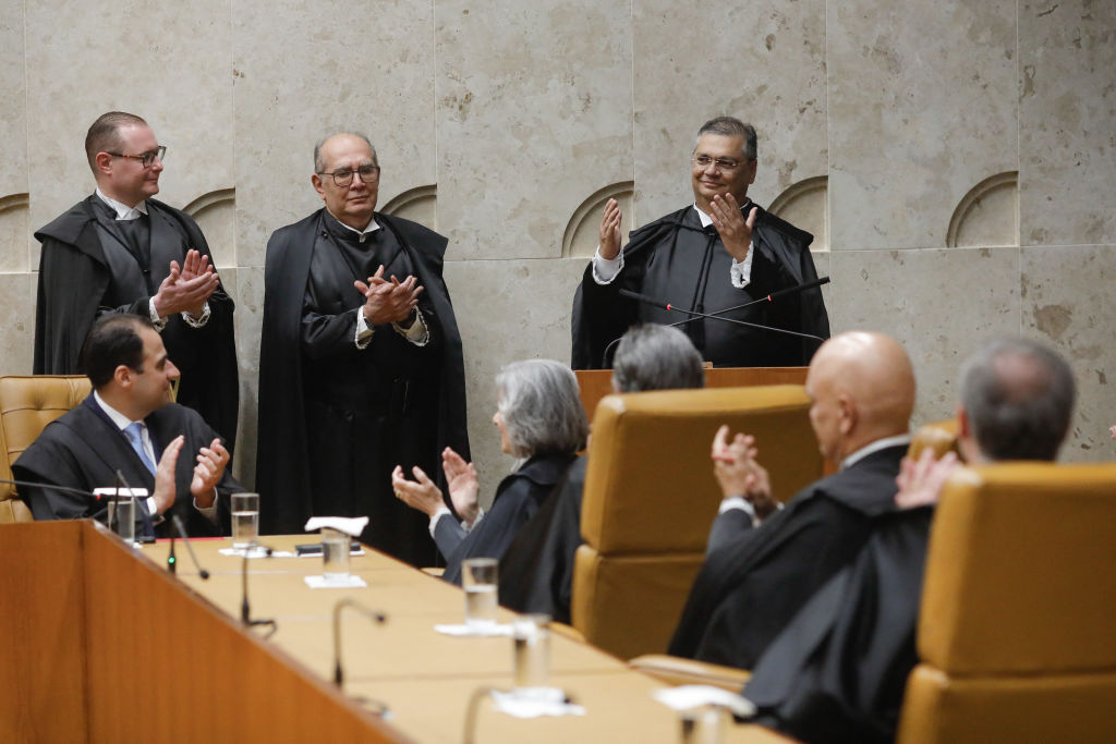 STF define que empresas de telefonia devem fornecer dados de clientes sem autorização judicial