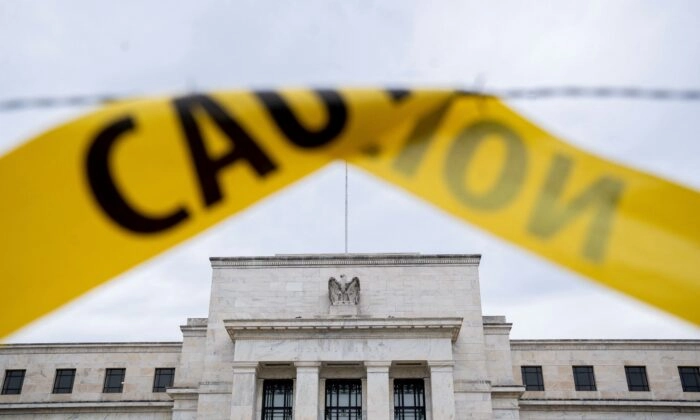 O edifício do Federal Reserve dos EUA passa pela fita de advertência em Washington, D.C., em 19 de setembro de 2022 (Stefani Reynolds/AFP via Getty Images)