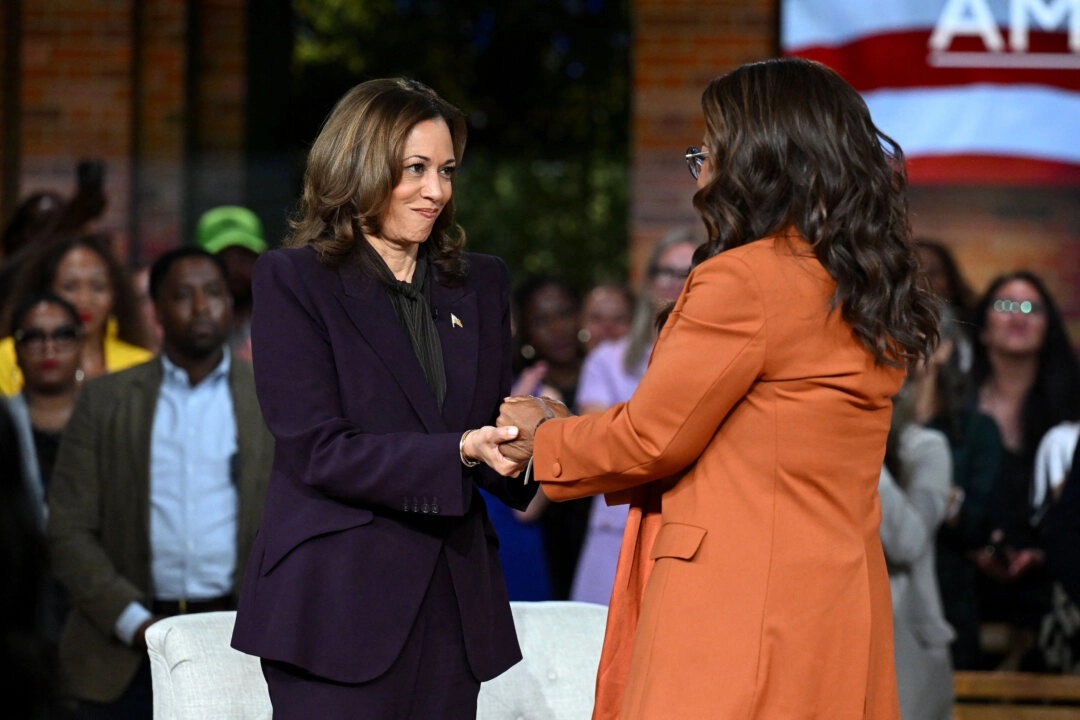 Harris diz a Oprah que tem uma arma, mas apoia a proibição de “armas de assalto”