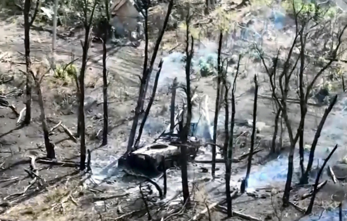 Defesa ucraniana de Vungledar, repelindo ataques russos em 25/09/2024 (EFE/ captura de vídeo fornecida pela 72ª Brigada das Forças Armadas da Ucrânia/pddp)