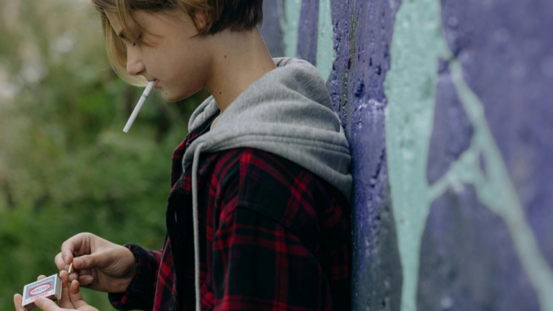 Uso de tabaco cresceu entre jovens (Foto: cottonbro studio)