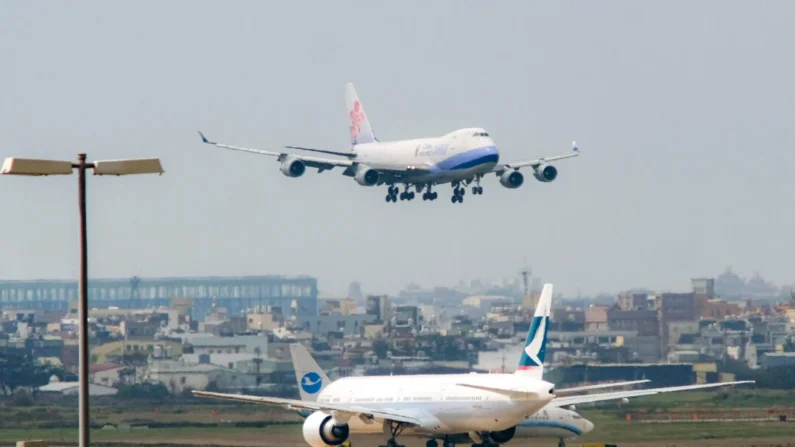 
Uma foto de arquivo do Aeroporto Internacional de Taoyuan em Taiwan. Sam Yeh /AFP via Getty Images
