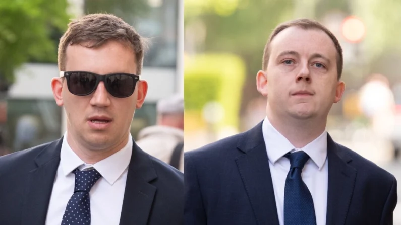 Christopher Cash (E) e Christopher Berry (D) — ambos acusados ​​de espionagem para a China — chegando ao Old Bailey em Londres em 10 de maio de 2024. PA