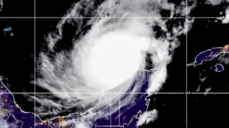 Imagem de satélite do furacão Milton (NOAA por NTD)