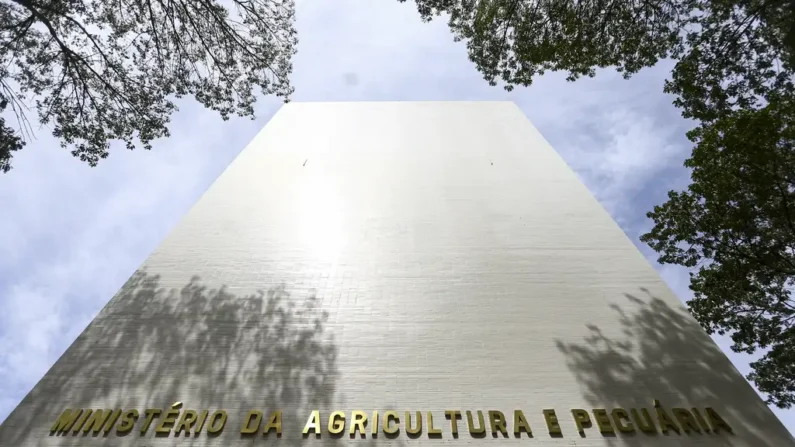 Fachada do ministério da Agricultura e Pecuária e do ministério da Pesca e Aquicultura (Foto: Marcelo Camargo/Agência Brasil)