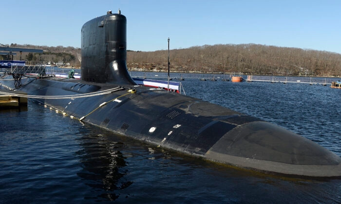 O submarino de ataque rápido da classe Virginia USS Colorado (SSN 788) é visto antes na cerimônia de comissionamento na Base Naval de Submarinos New London em Groton, Connecticut, em 17 de março de 2018. Dana Jensen/The Day via AP