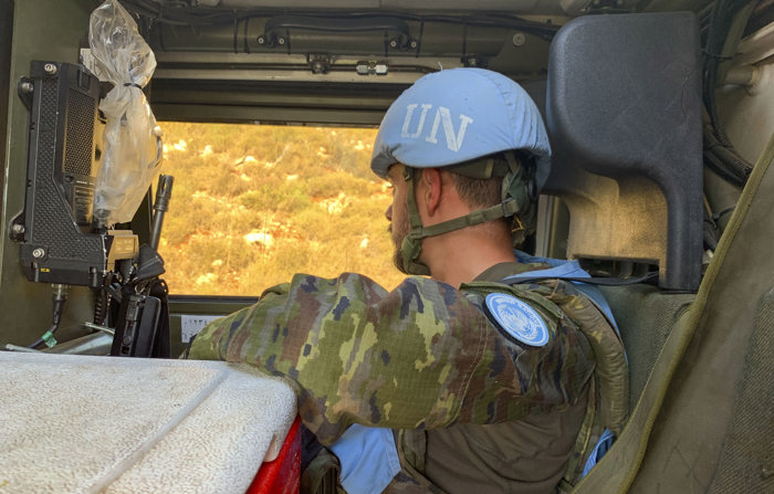 Capacete azul da missão de paz da ONU no Líbano (UNIFIL) (EFE/Noemí Jabois)