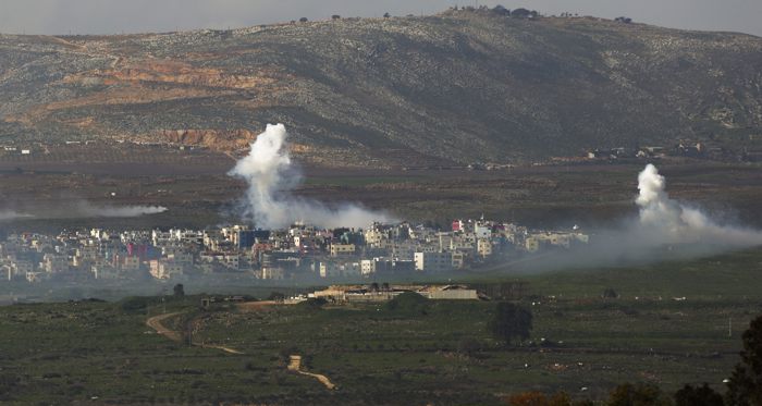 Foto de arquivo: confronto entre o Exército israelense e o Hezbollah (ANN) (EFE/Atef Safadi)