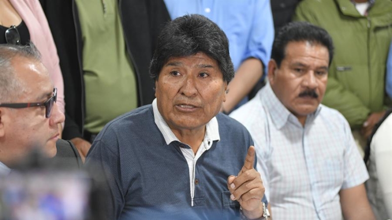 Foto de arquivo do ex-presidente Evo Morales (2006-2019) em uma coletiva de imprensa em 4 de outubro de 2024, em Cochabamba, Bolívia (EFE/Jorge Abrego)