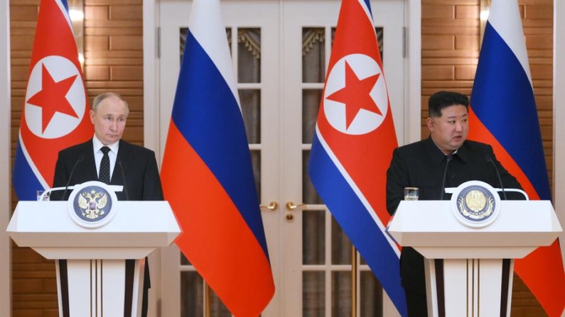 Foto de arquivo mostrando um momento durante a visita do líder russo Vladimir Putin a Pyongyang, em junho de 2024, onde ele se encontrou com o ditador norte-coreano Kim Jong-un (EFE/EPA/KRISTINA KORMILITSYNA/SPUTNIK/KREMLIN POOL)