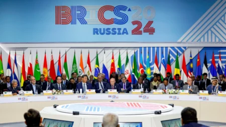 A cúpula histórica do BRICS na Rússia e o espectro da desdolarização