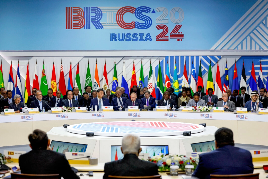 A cúpula histórica do BRICS na Rússia e o espectro da desdolarização