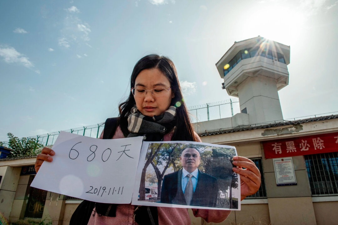 Casal de advogados de direitos humanos condenado na China em meio a protestos globais