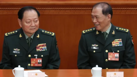 Visita do vice-presidente da Comissão Militar Chinesa ao Vietnã sinaliza mudança de poder em Pequim