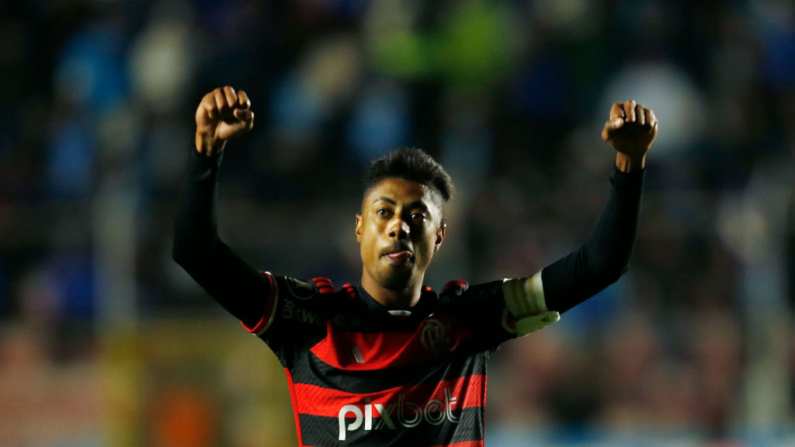 Bruno Henrique, do Flamengo, comemora após o jogo de volta das oitavas de final da Copa CONMEBOL Libertadores 2024 entre Bolívar e Flamengo no Estádio Hernando Siles em 22 de agosto de 2024 em La Paz, Bolívia. (Foto de Gaston Brito Miserocchi/Getty Images)
