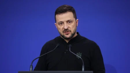 Zelensky diz que concessões à Rússia seriam “inaceitáveis’’ e “suicidas”