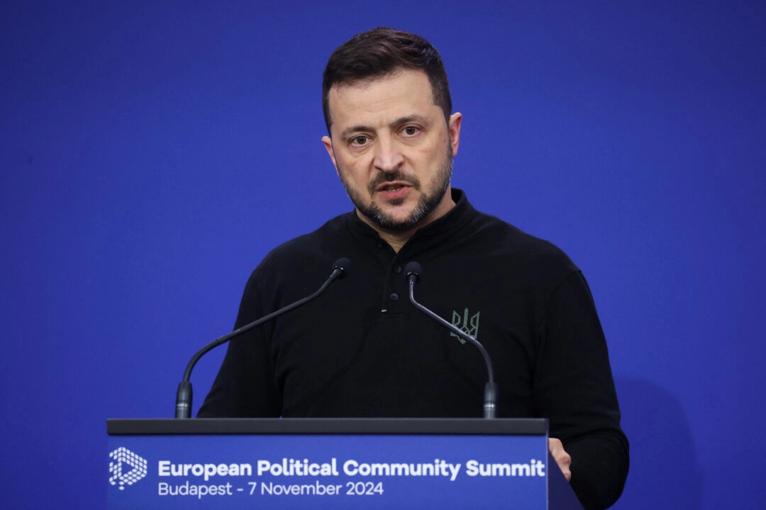 Zelensky diz que concessões à Rússia seriam “inaceitáveis’’ e “suicidas”