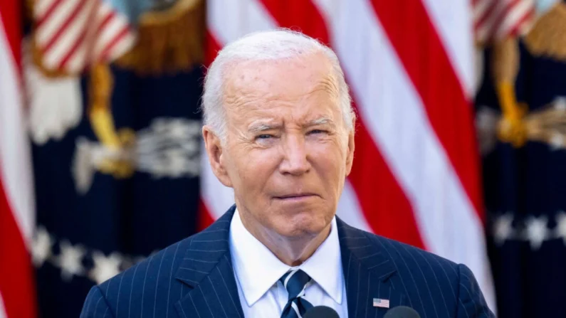 O presidente Joe Biden discursa para a nação no Rose Garden da Casa Branca em 7 de novembro de 2024. (Saul Loeb/AFP via Getty Images)